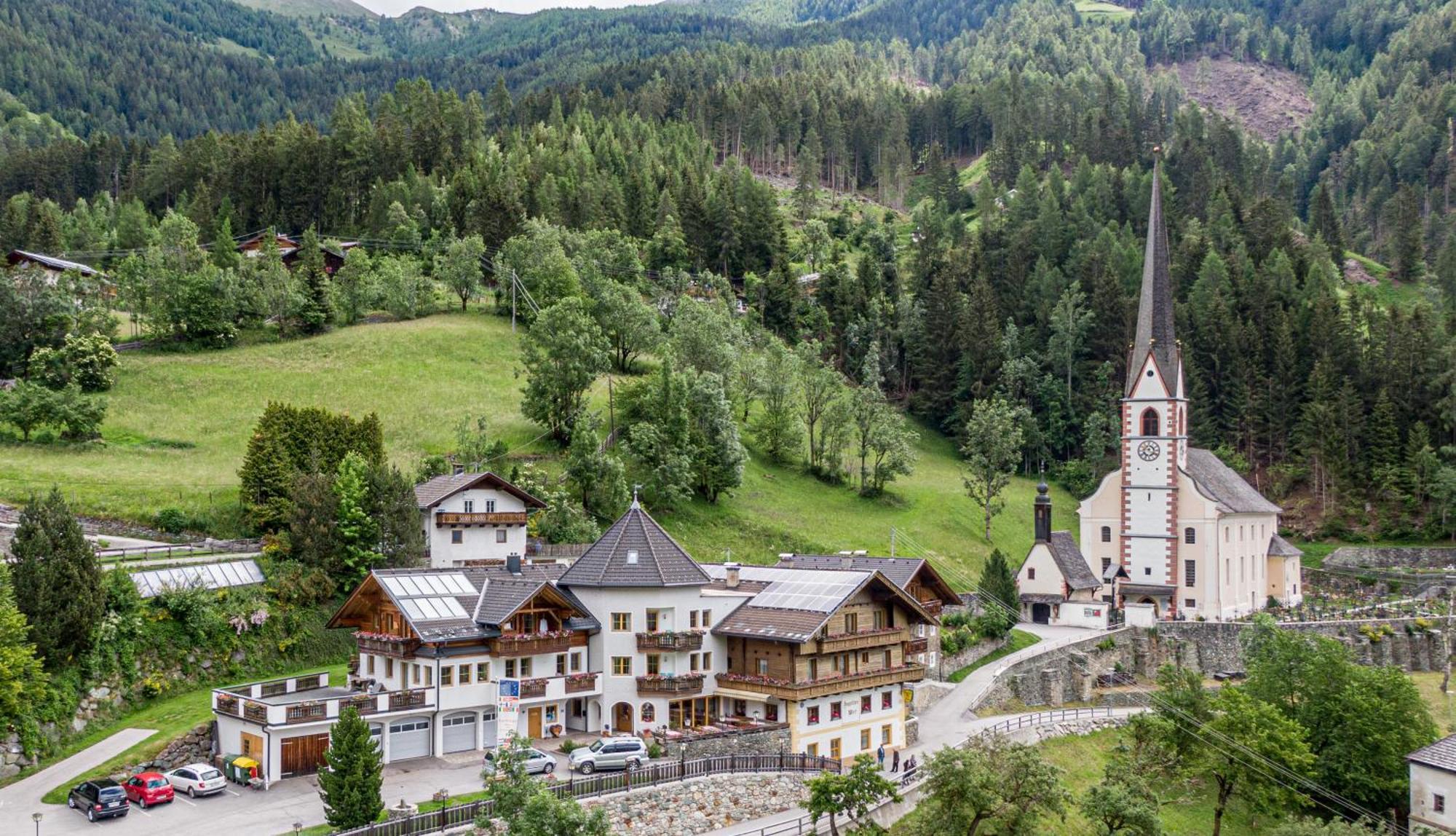 مبيت وإفطار Großkirchheim Nebenhaus Sagritzerwirt المظهر الخارجي الصورة